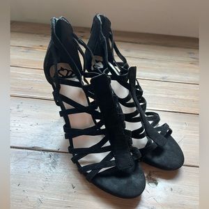 *Never worn* Fergilicious by Fergie. Strappy Black Cage High Heels Size 8